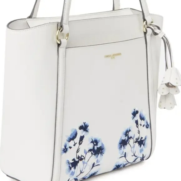 🚫SOLD🚫KARL LAGERFELD PARIS Iris Leather Tote NWTS - Picture 3 of 9